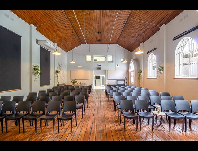 490M² CO-WORKING SPACE FOR SALE IN GREEN POINT